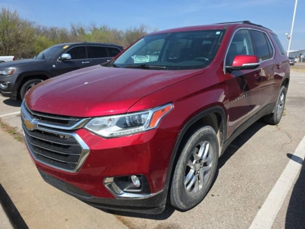 Used 2021 Chevrolet Traverse LT Cloth SUV