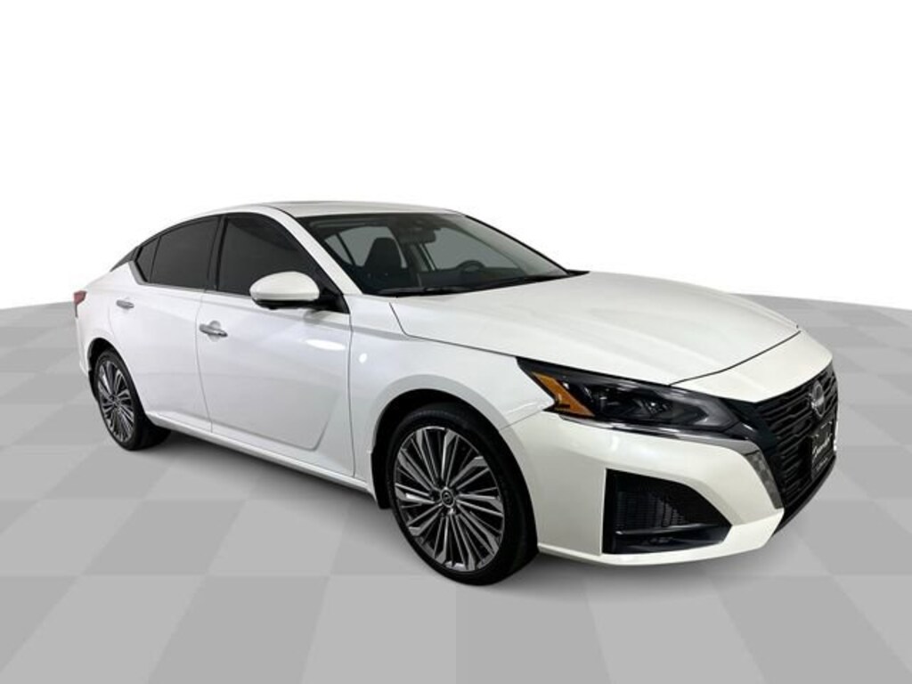Used 2024 Nissan Altima 2.5 SL