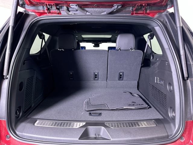 2025 Chevrolet Suburban High Country - Photo 28