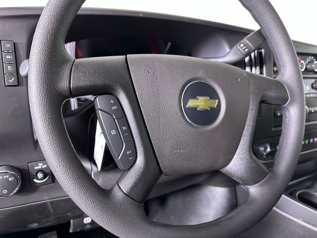 2025 Chevrolet Express Cargo Work Van - Photo 12