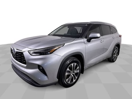 2022 Toyota Highlander Hybrid XLE
