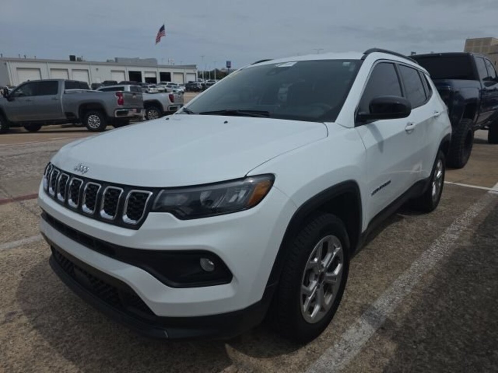 Used 2025 Jeep Compass Latitude