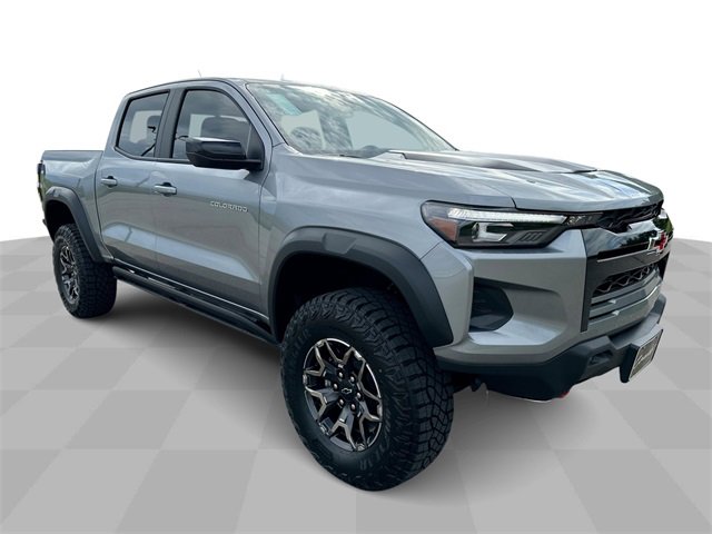 2025 Chevrolet Colorado ZR2 photo 2