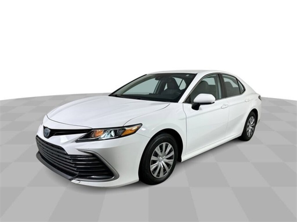 Used 2022 Toyota Camry Hybrid LE