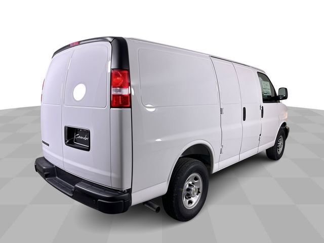 2025 Chevrolet Express Cargo Work Van - Photo 9