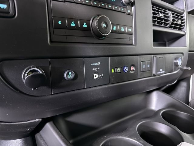 2025 Chevrolet Express Cargo Work Van - Photo 15