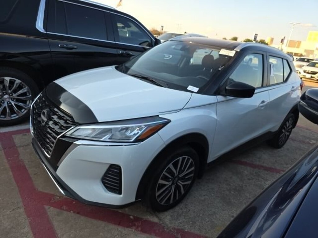Used 2024 Nissan Kicks SV