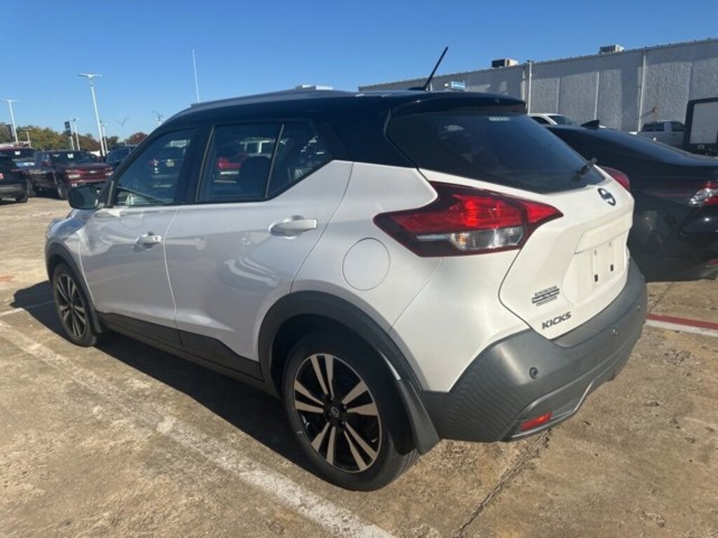 Used 2020 Nissan Kicks SV