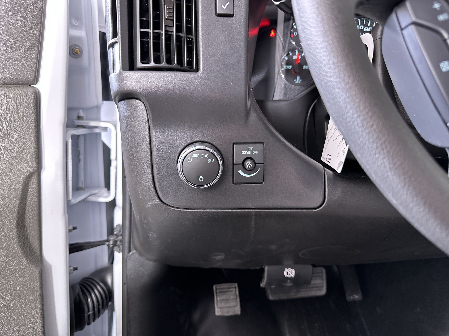 2025 Chevrolet Express Cargo Work Van - Photo 50