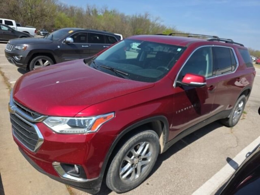 Used 2021 Chevrolet Traverse LT Cloth SUV