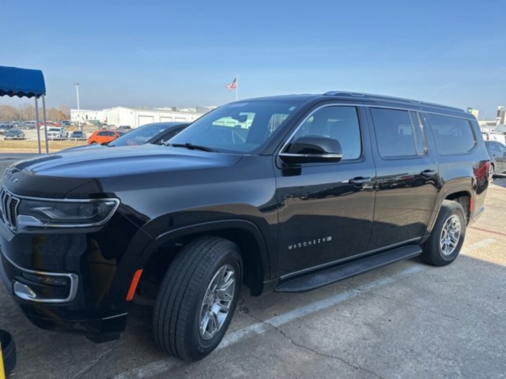 Used 2024 Jeep Wagoneer L Base