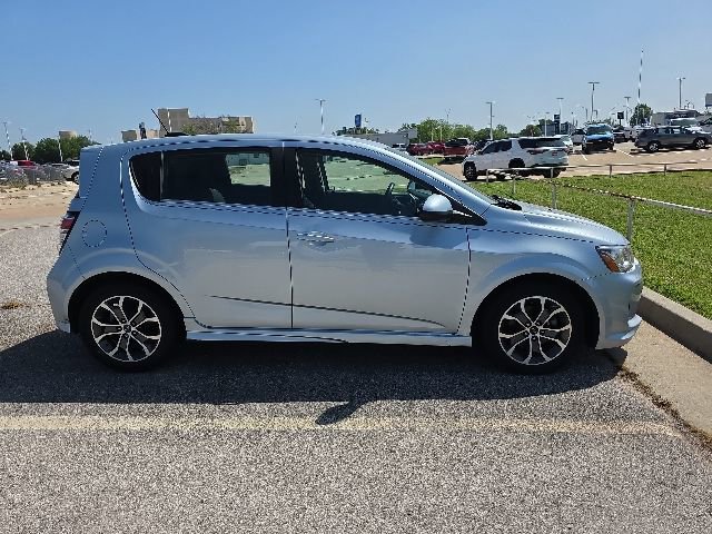 2018 Chevrolet Sonic LT - Photo 6
