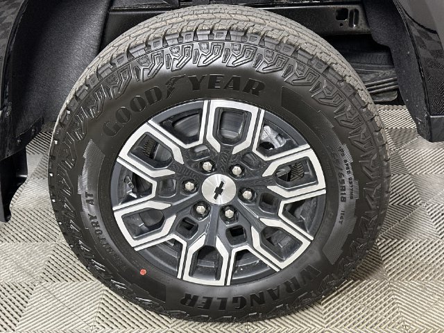 2026 Chevrolet Colorado Z71 - Photo 35