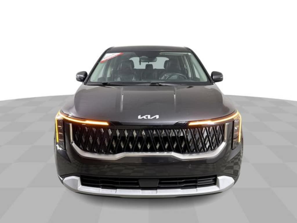 Used 2025 Kia Carnival LXS