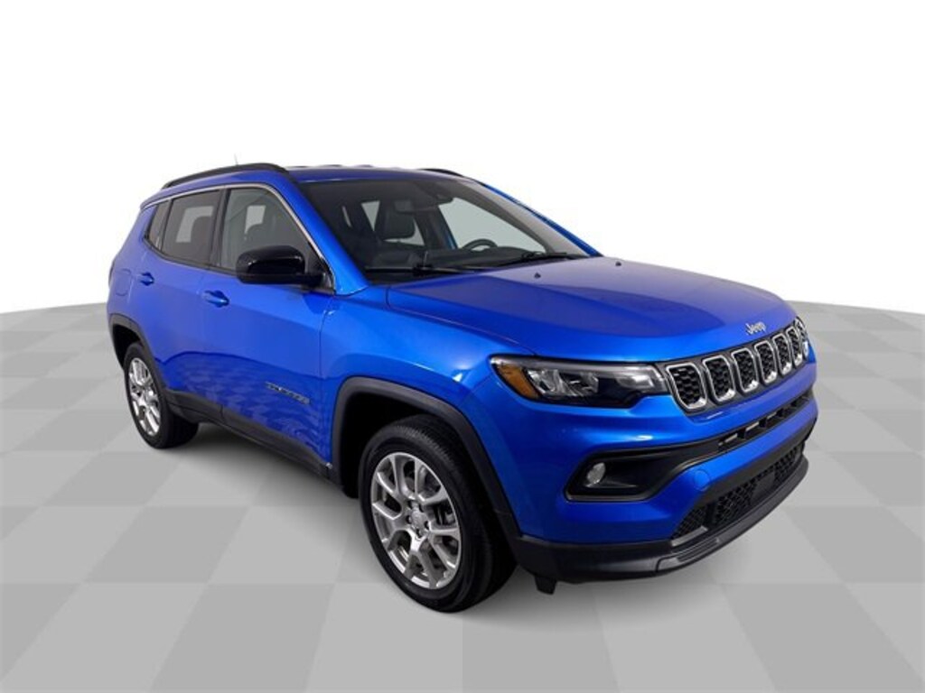 Used 2024 Jeep Compass Latitude Lux