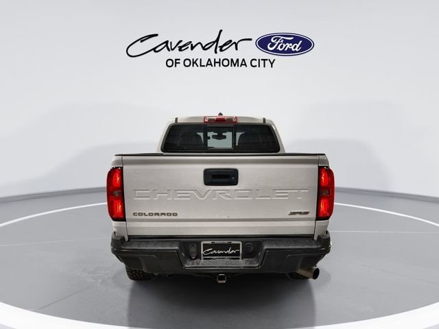 View vehicle photo 7