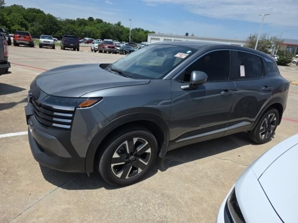 Used 2025 Nissan Kicks SV