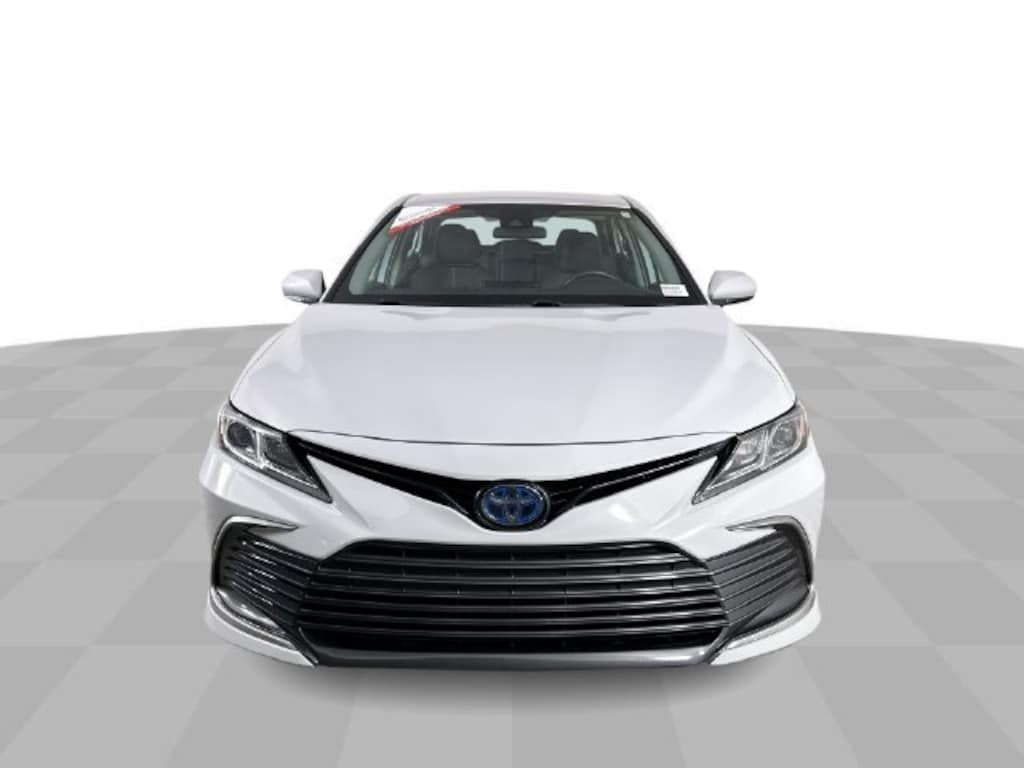 Used 2022 Toyota Camry Hybrid LE