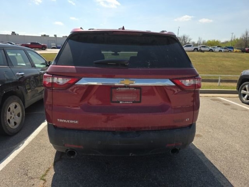 Used 2021 Chevrolet Traverse LT Cloth SUV