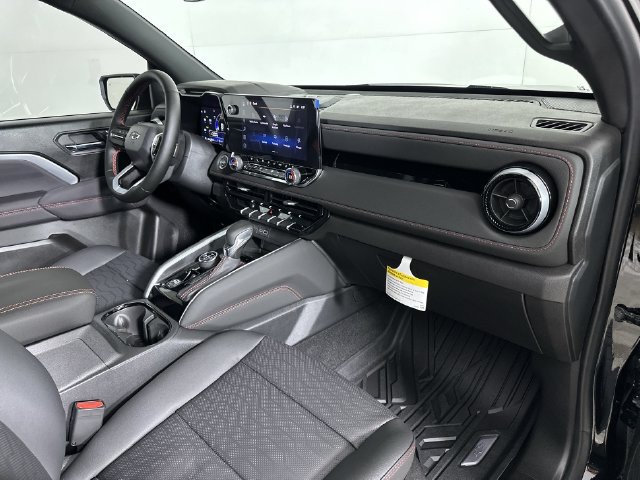 2026 Chevrolet Colorado Z71 - Photo 31