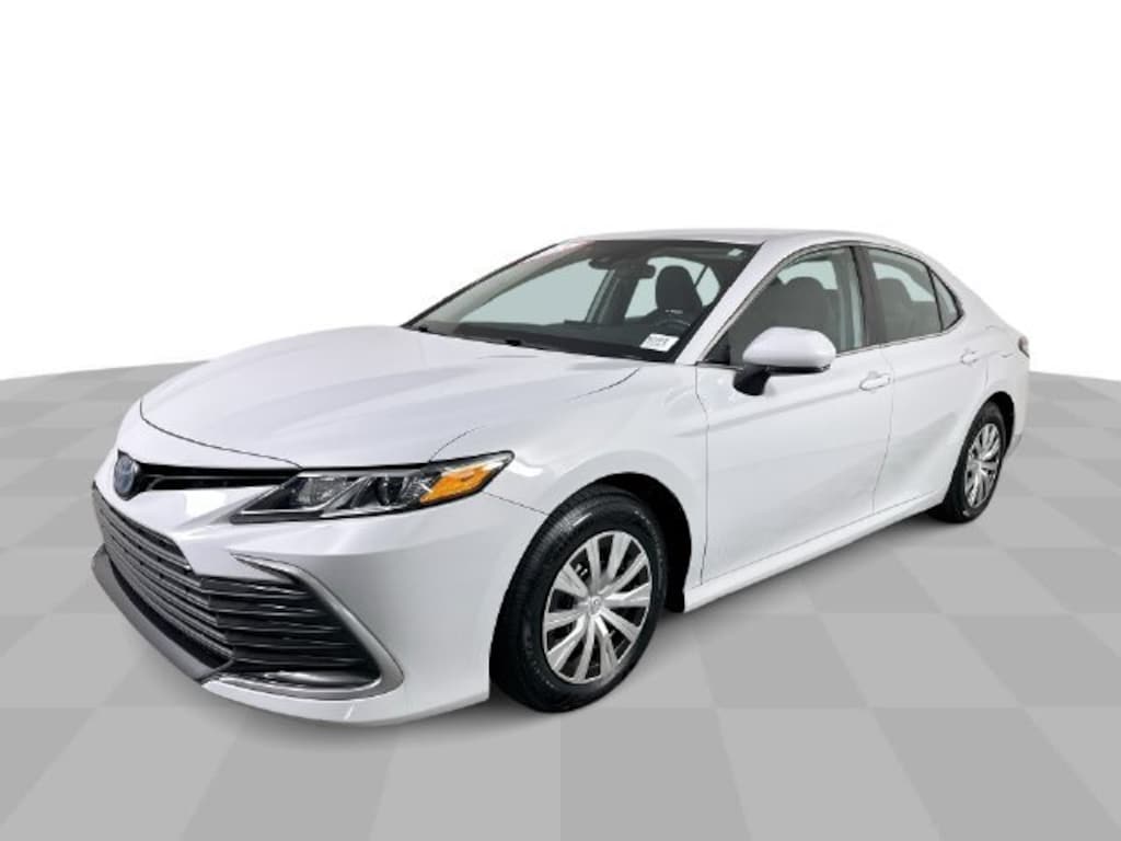 Used 2022 Toyota Camry Hybrid LE