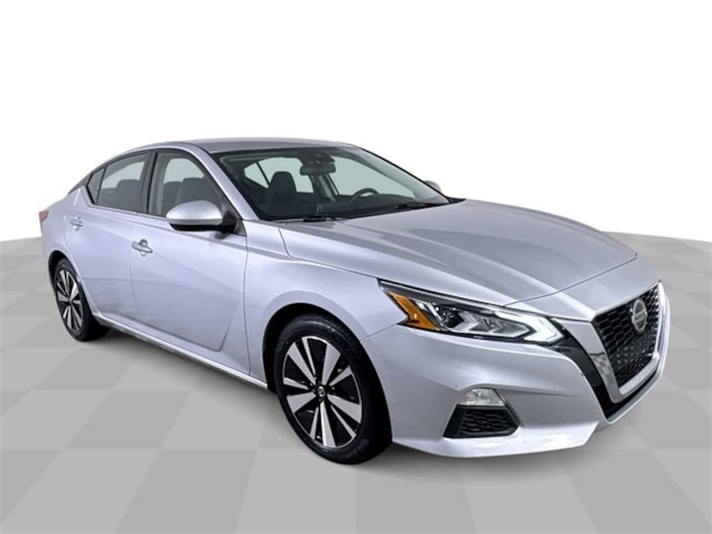 Used 2022 Nissan Altima 2.5 SV
