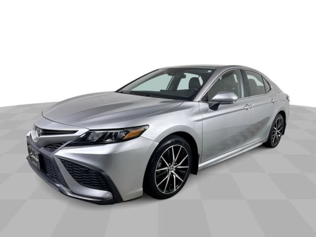 Used 2023 Toyota Camry SE
