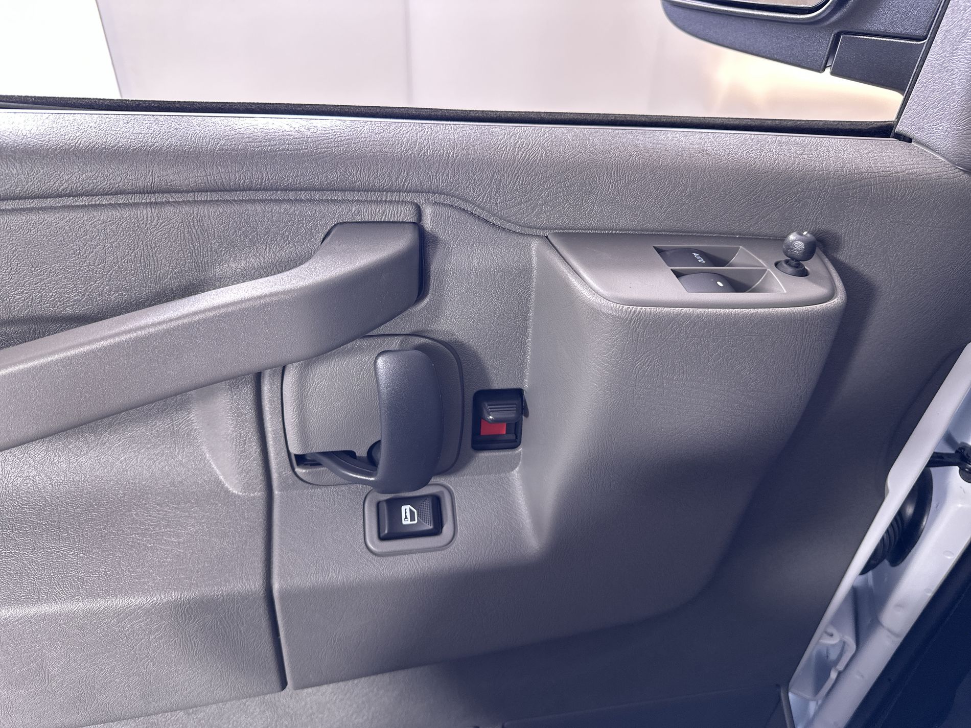 2025 Chevrolet Express Cargo Work Van - Photo 54