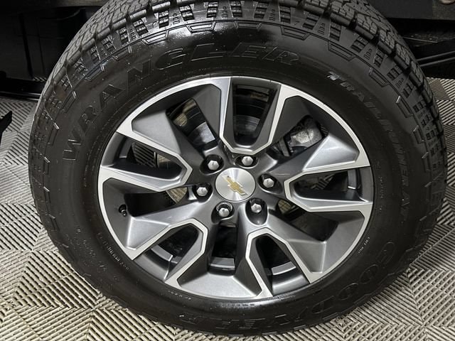 2025 Chevrolet Silverado 1500 LT - Photo 34