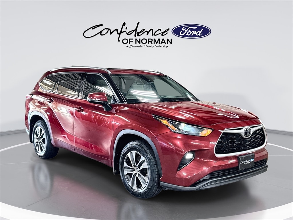 Used 2022 Toyota Highlander XLE SUV