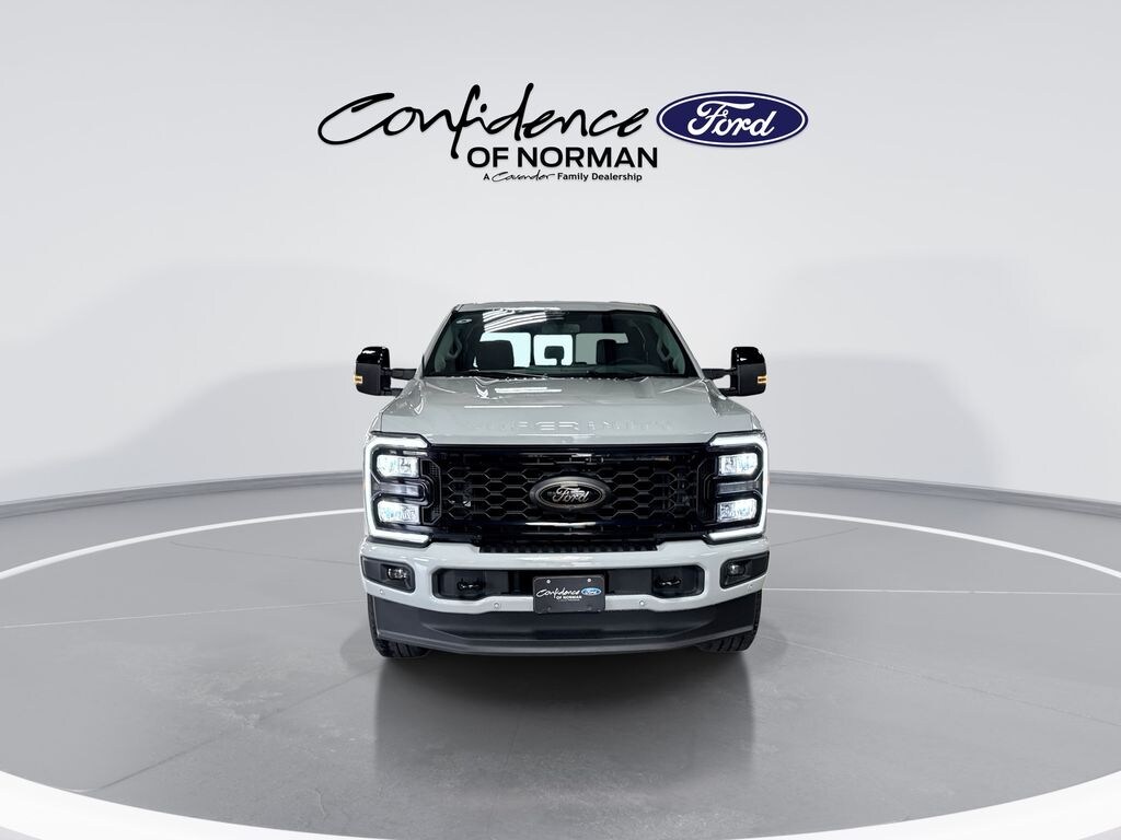 New 2026 Ford F-350SD Lariat Truck Crew Cab