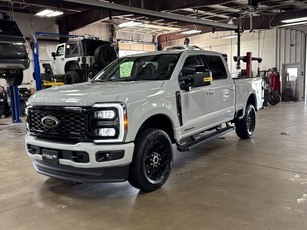 New 2026 Ford F-250SD Lariat Truck Crew Cab