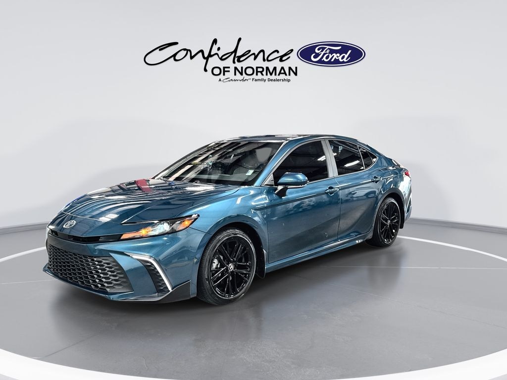 Used 2025 Toyota Camry SE Convenience Sedan