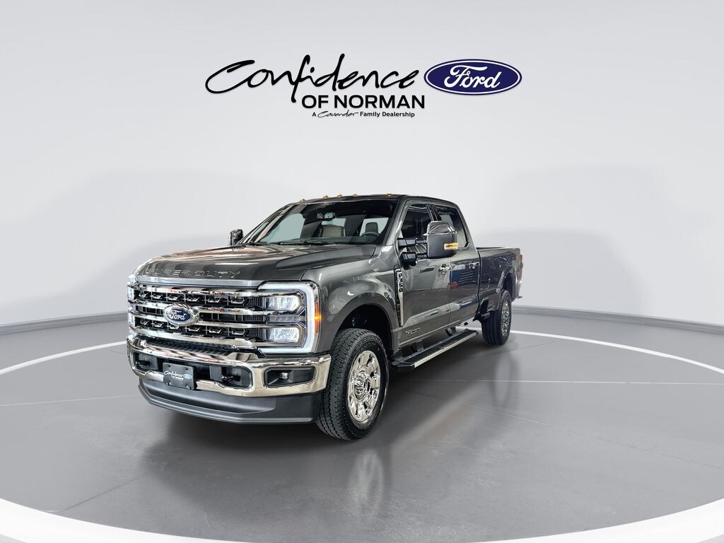 New 2026 Ford F-350SD Lariat Truck Crew Cab