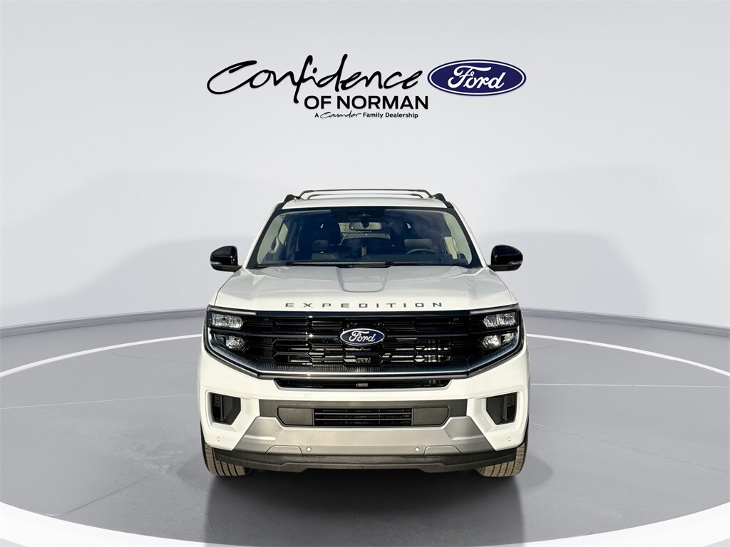 2025 Ford Expedition Platinum photo 2