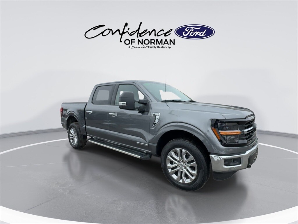 2025 Ford F-150 XLT photo 2