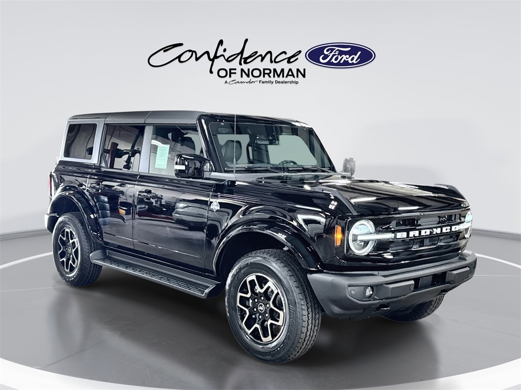 2025 Ford Bronco 4-Door Outer Banks's photo