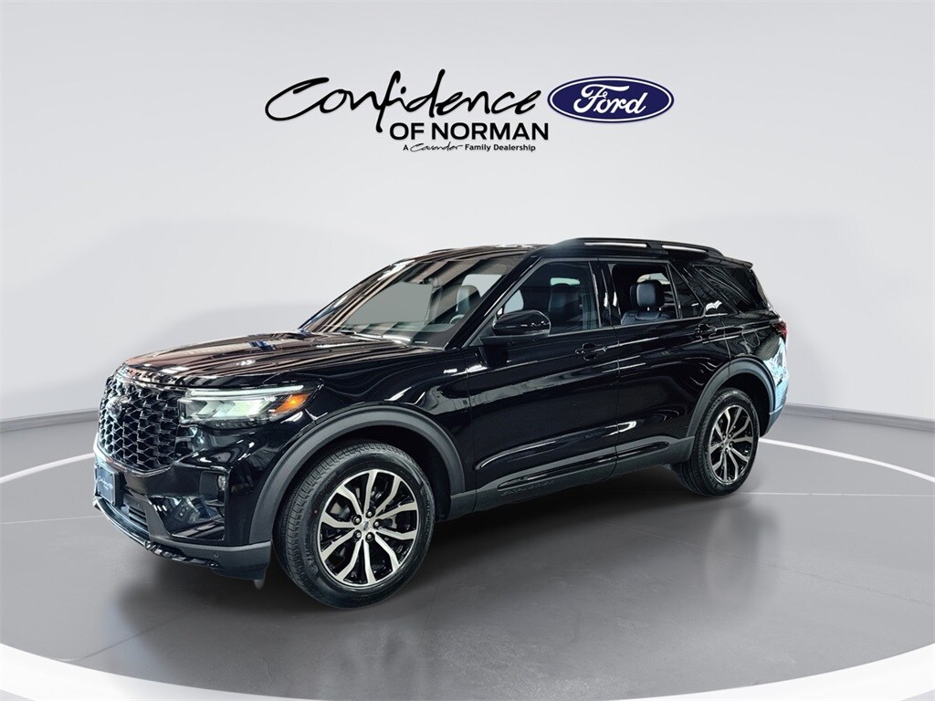 2025 Ford Explorer ST-Line photo 4