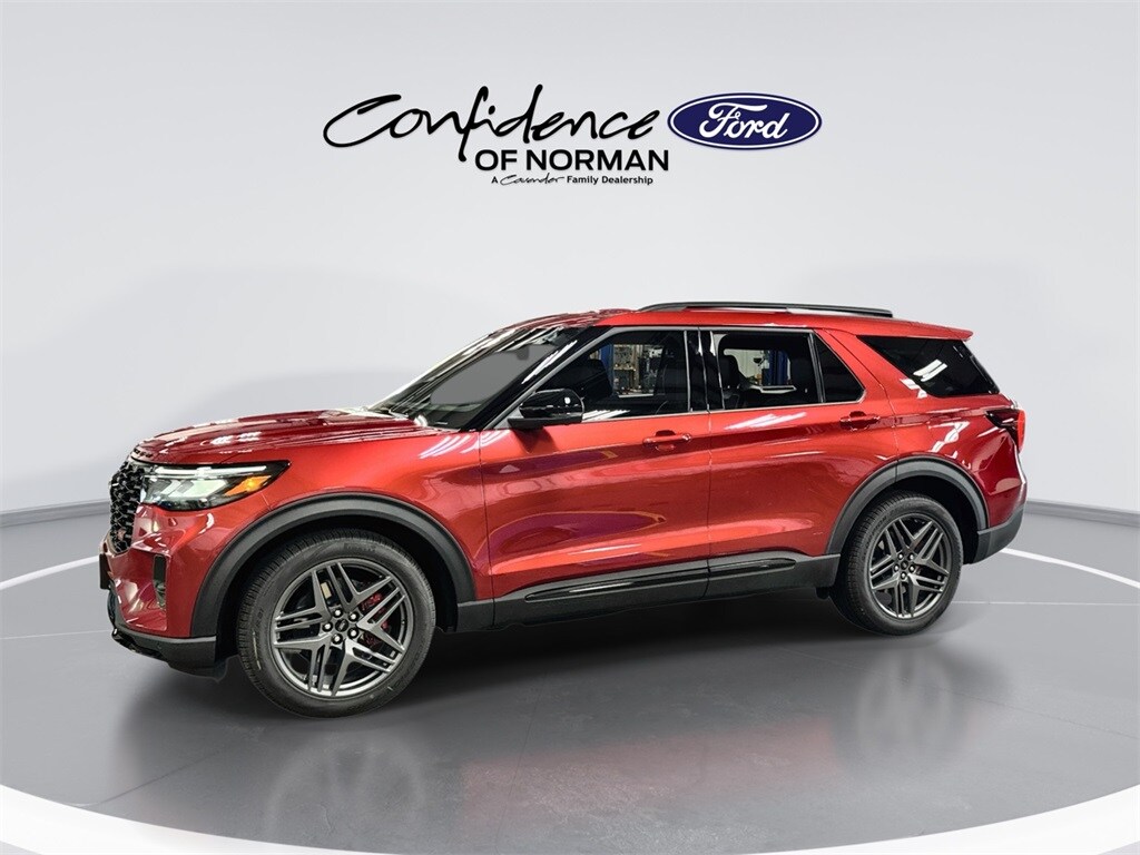 2025 Ford Explorer ST photo 4
