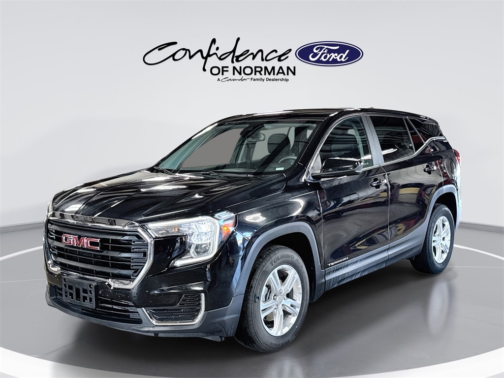 2024 GMC Terrain SLE's photo