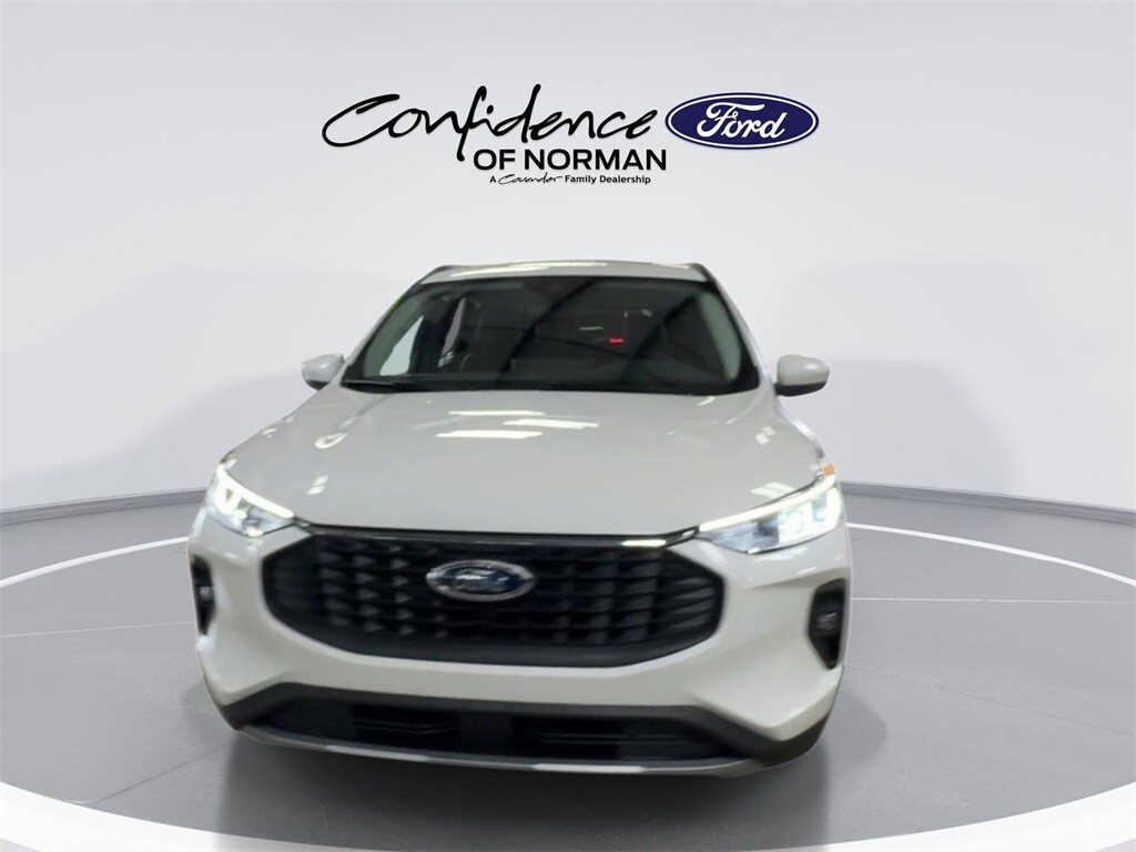 2025 Ford Escape Plug-In Hybrid photo 3