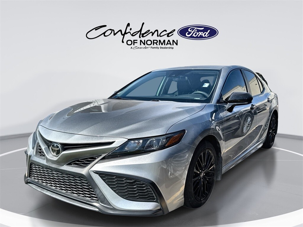 2024 Toyota Camry SE photo 2