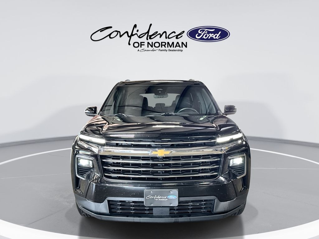 Used 2025 Chevrolet Traverse LT SUV
