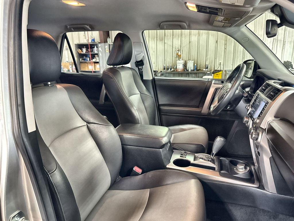 2022 Toyota 4Runner SR5 Premium - Photo 31