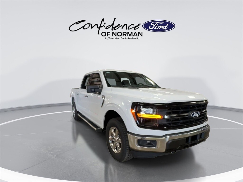 2025 Ford F-150 XLT photo 2