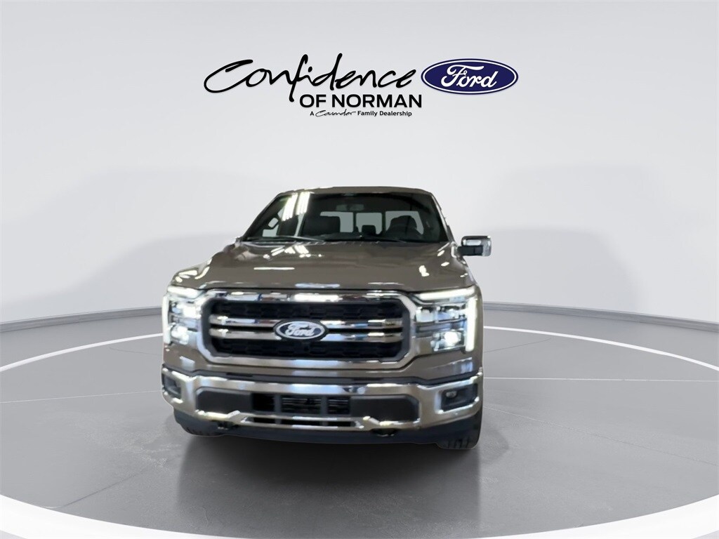 2025 Ford F-150 Lariat photo 4