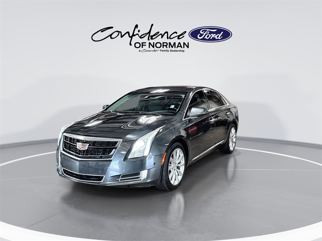 2017 Cadillac XTS Luxury photo 2