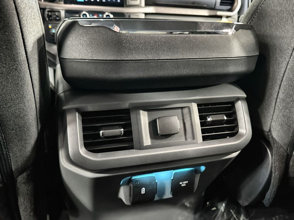 2025 Ford F-150 XLT - Photo 29