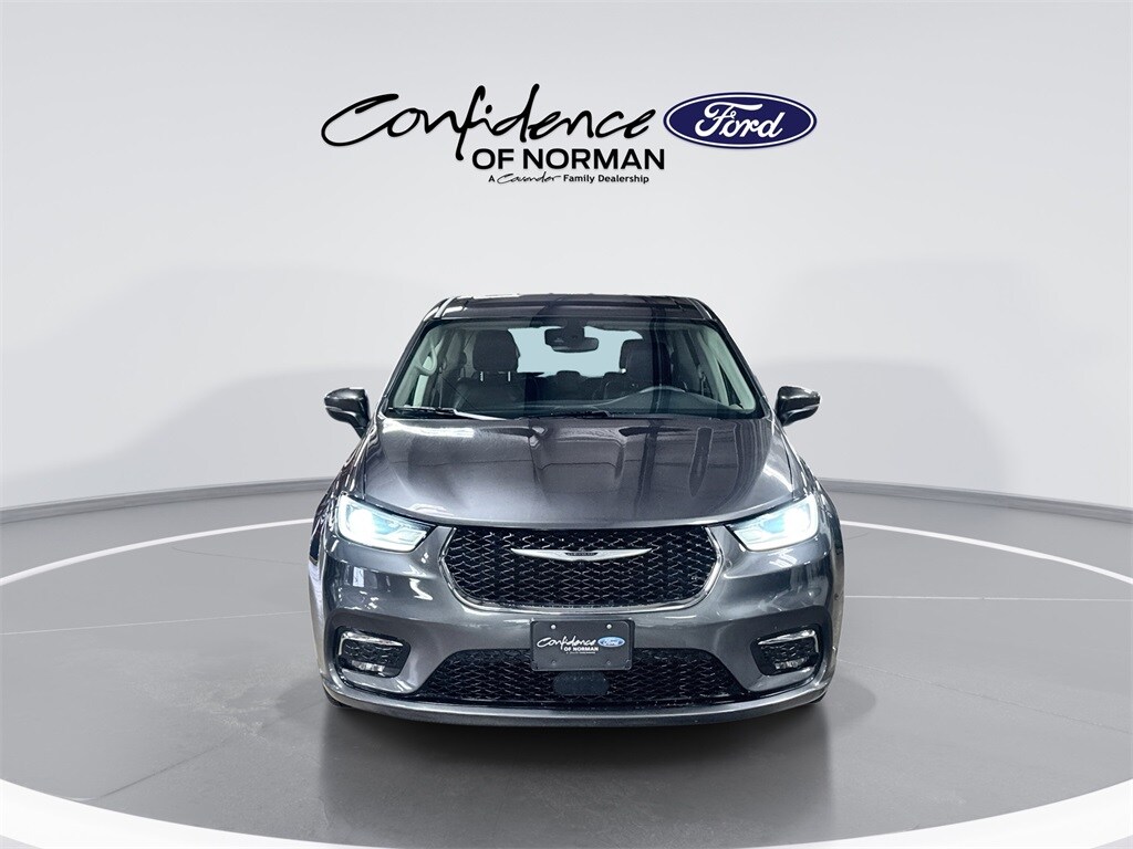 Used 2023 Chrysler Pacifica Touring L Minivan/Van