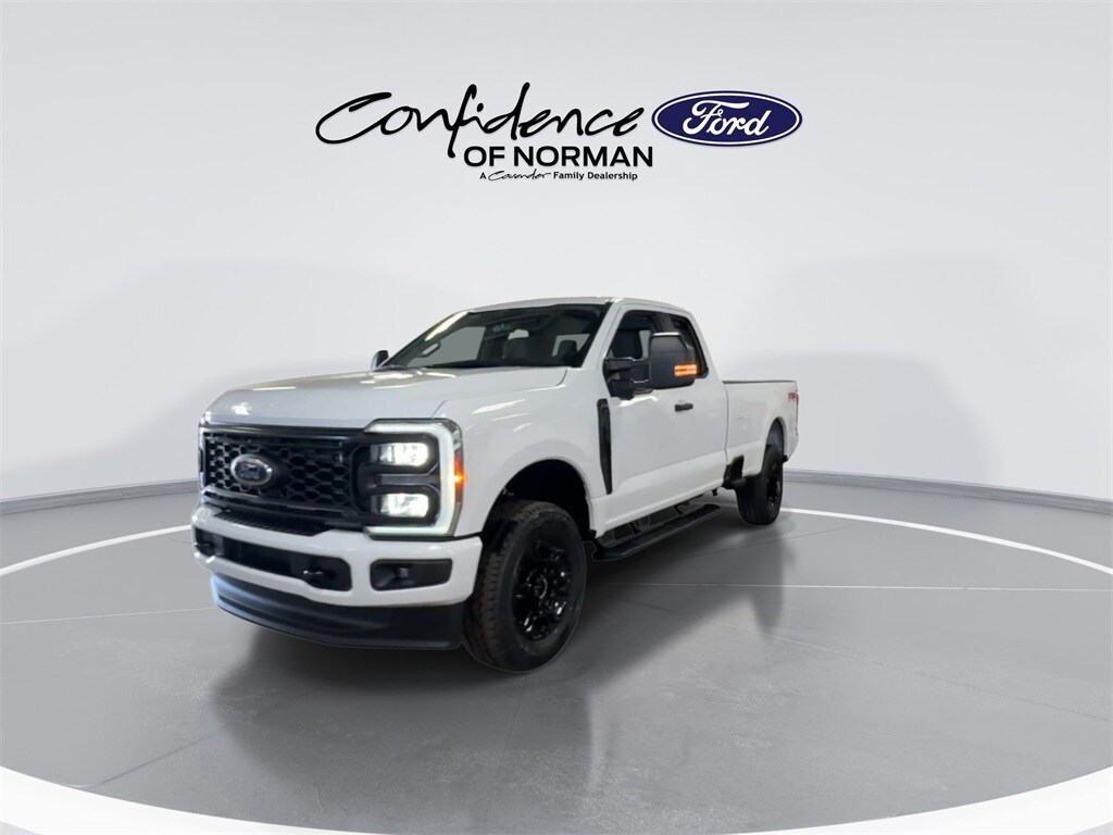 2025 Ford F-250 photo 4